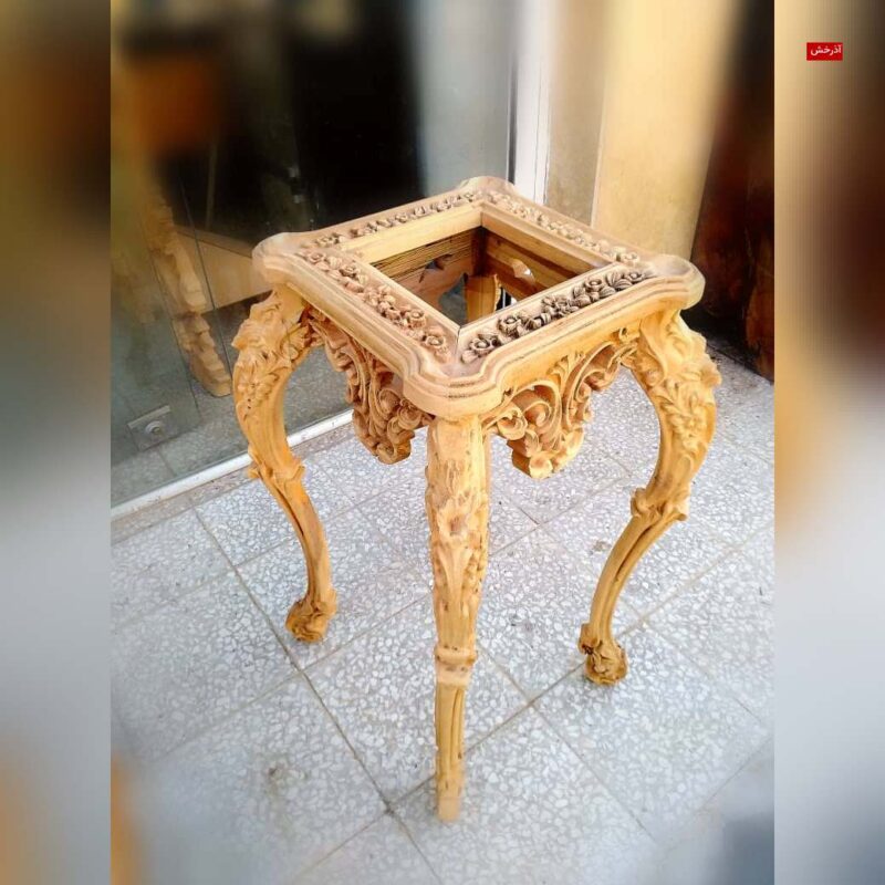 میز استند آذرخش میز استند چوبی منبت شده سلطنتی ماهون چوب